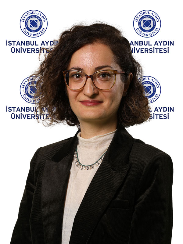Prof. Dr. Duygu ŞAHİN.jpg